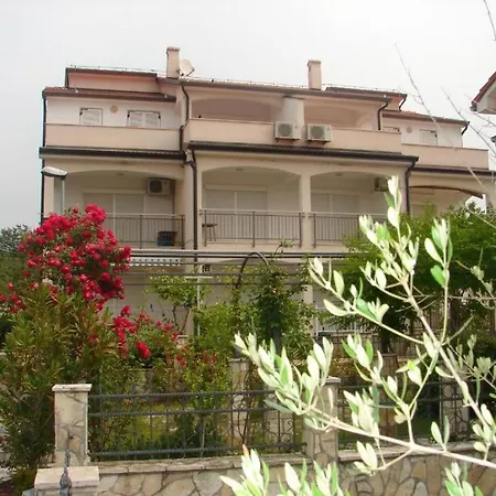 Apartments Karigador * 카리가도르